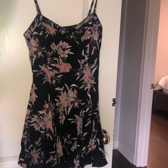 Black Floral Dress - Picture 2 of 3